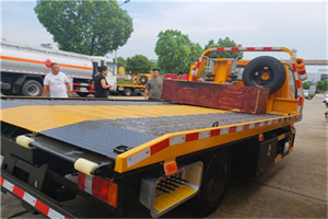 建邺区附近拖车电话号码服务