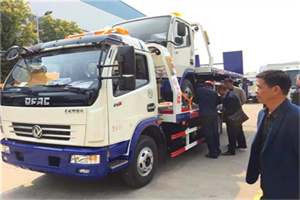 建邺区汽车道路救援拖车价格